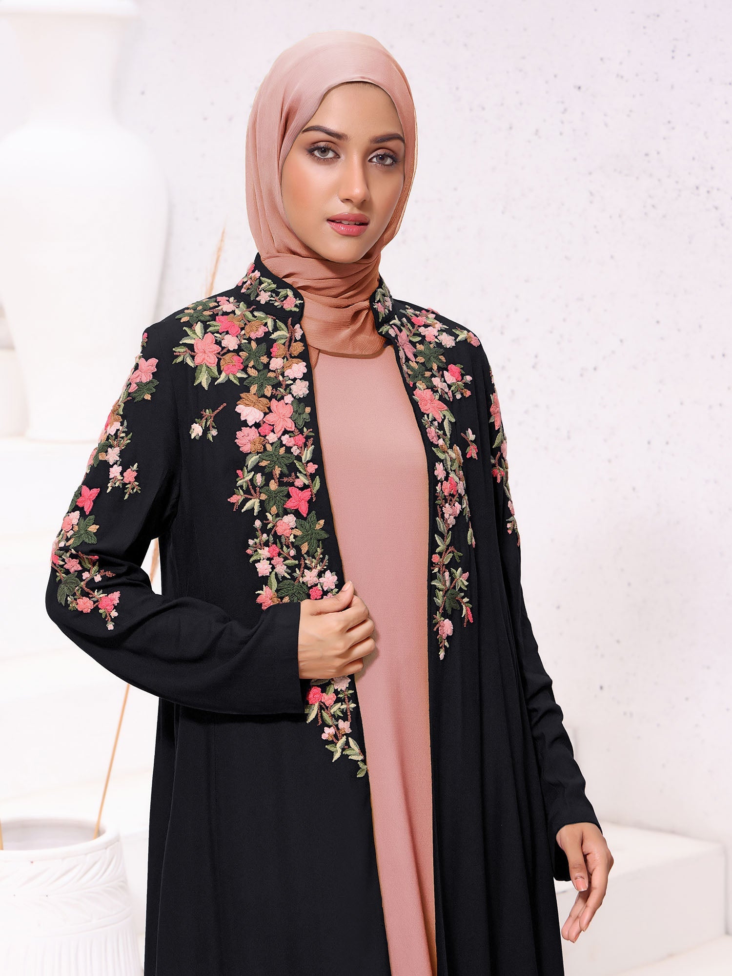Baagh Black Kimono
