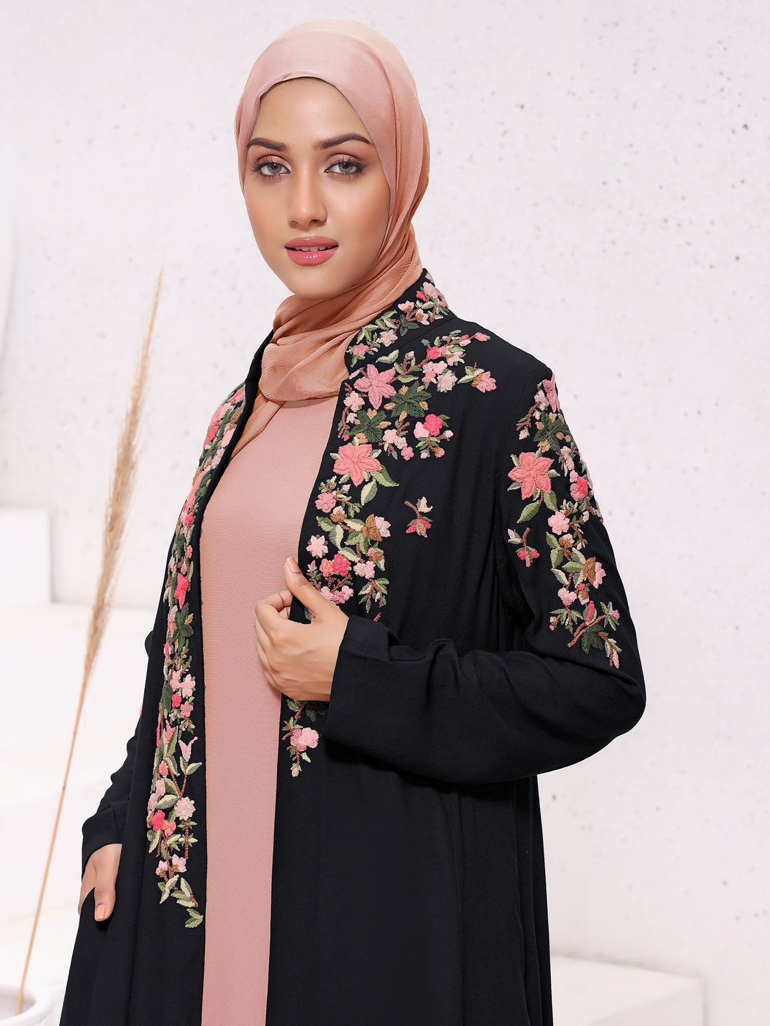 Baagh Black Kimono