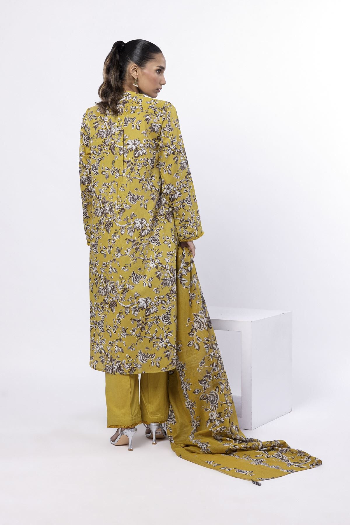 Printed | Lawn Fabrics 3 Piece