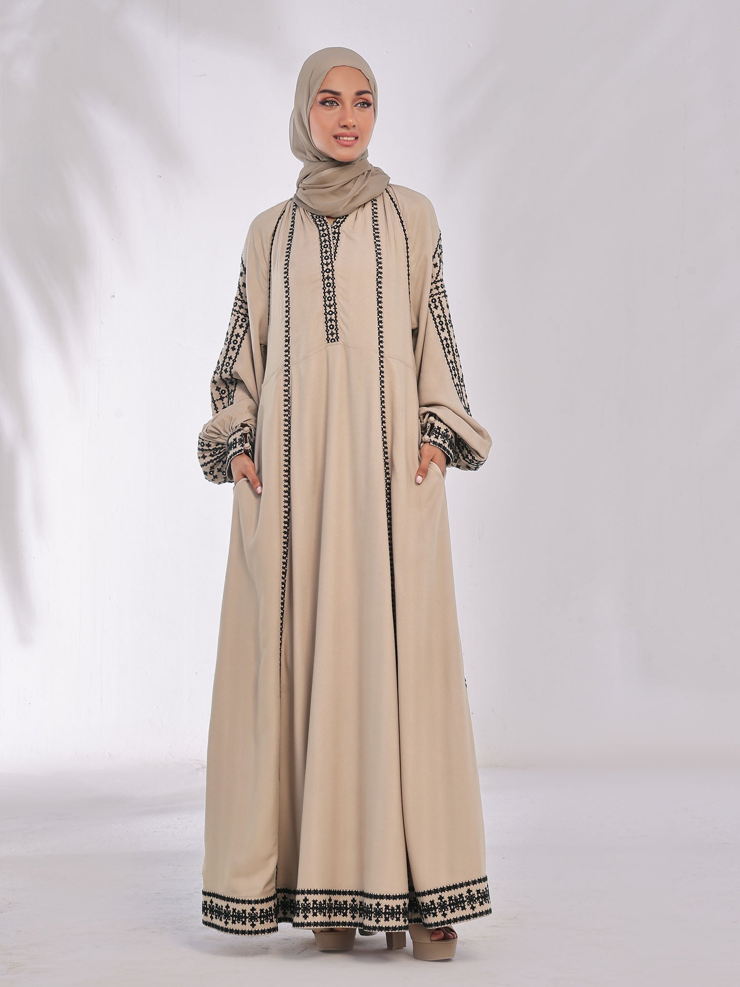 Hurmich Abaya