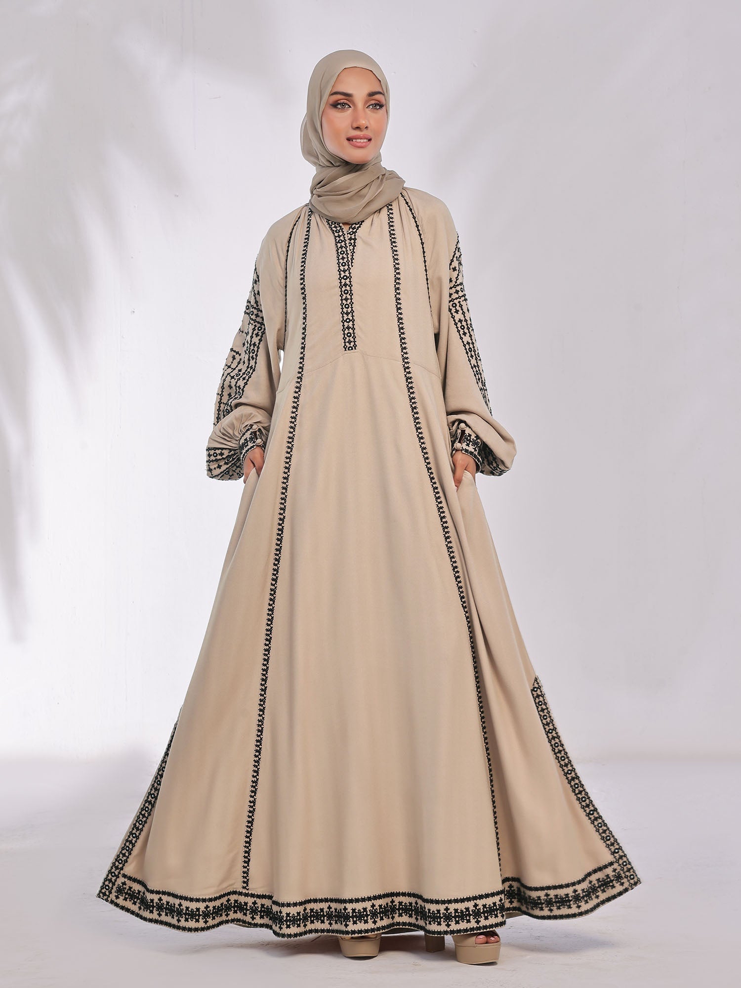 Hurmich Abaya