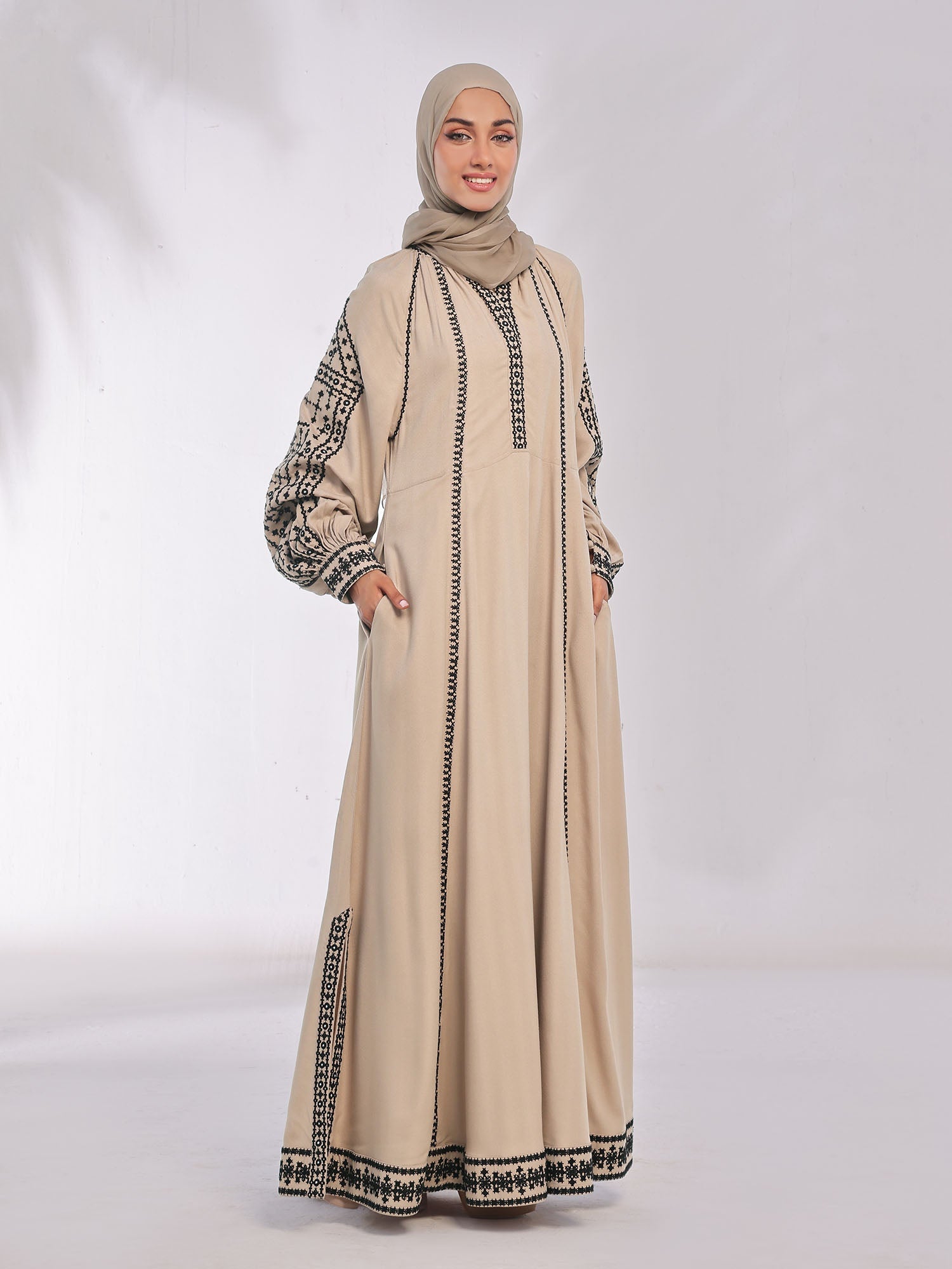 Hurmich Abaya