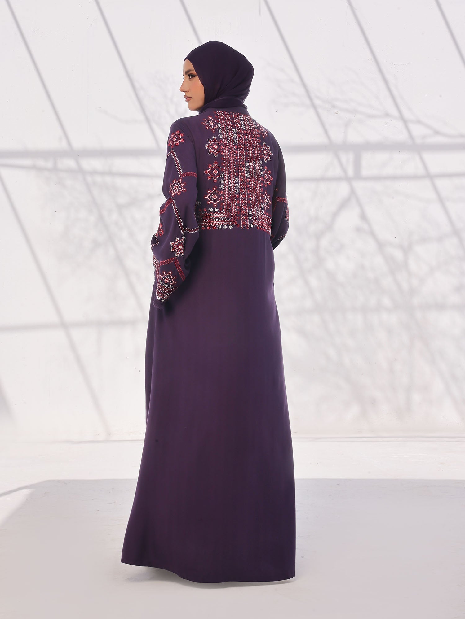 Kacha Tanka Abaya