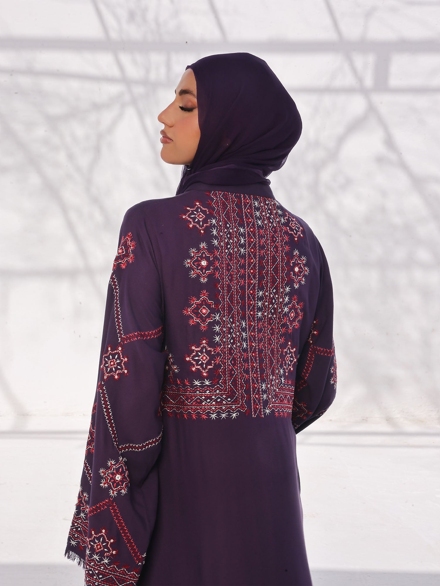 Kacha Tanka Abaya