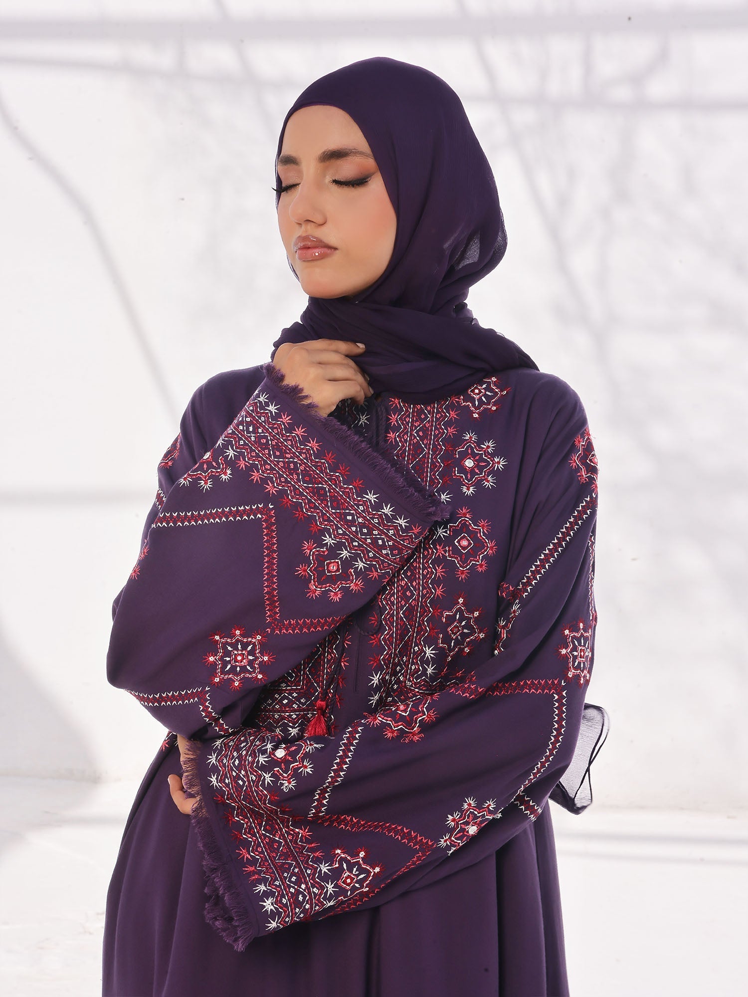 Kacha Tanka Abaya